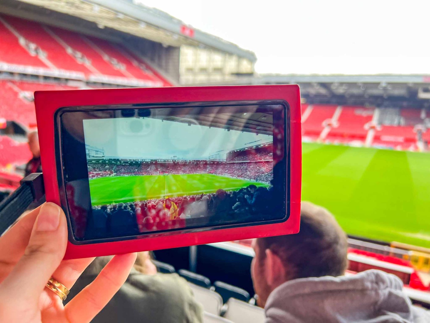 Tour del estadio del Manchester United, guía multimedia que muestra el estadio al completo