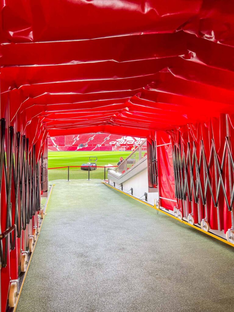 tunel estadio Manchester United
